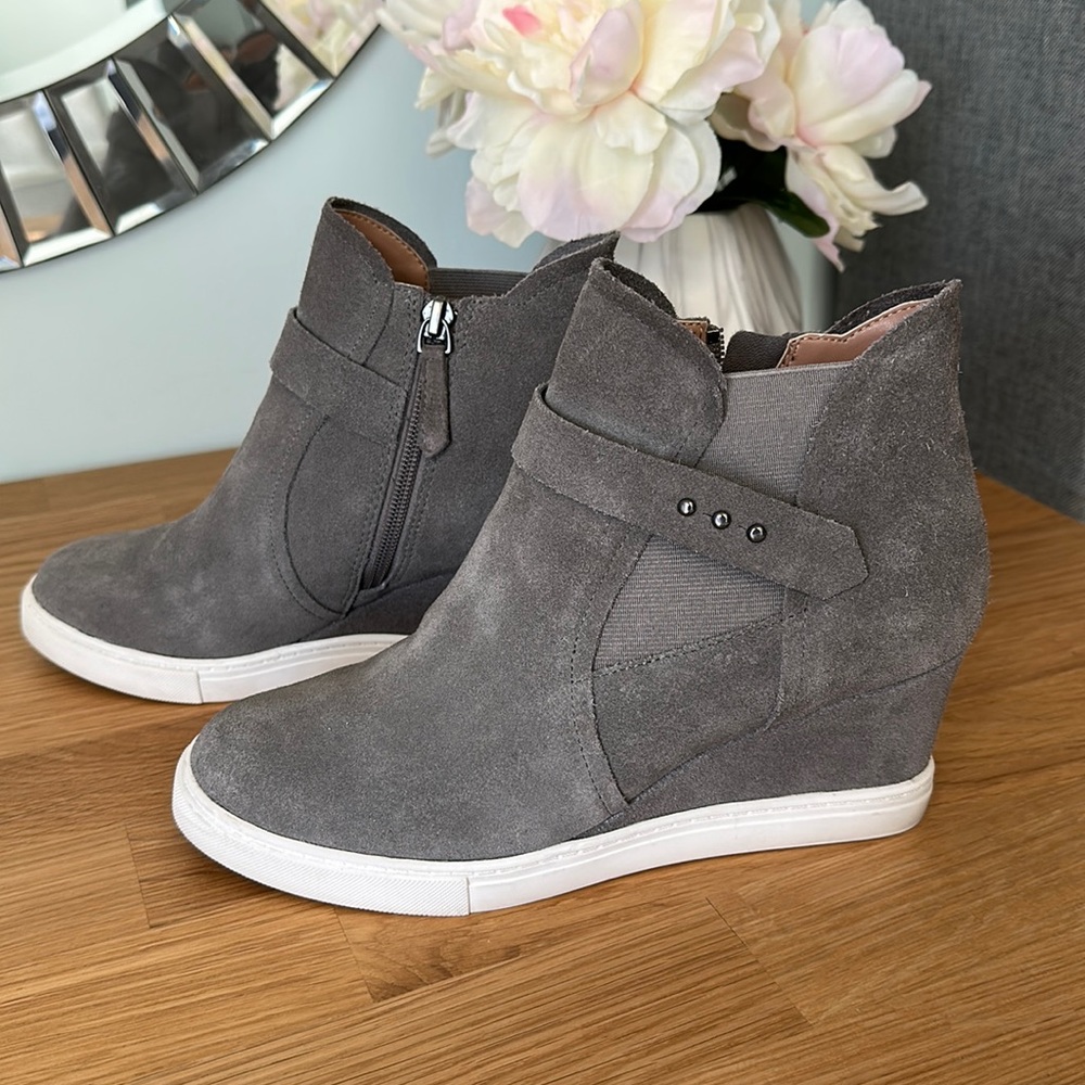 Paolo Wedge Booties